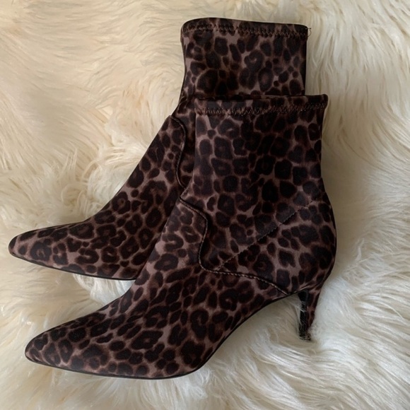 1901 Women Ingram Sock Booties Brown Leopard Print - Picture 8 of 8